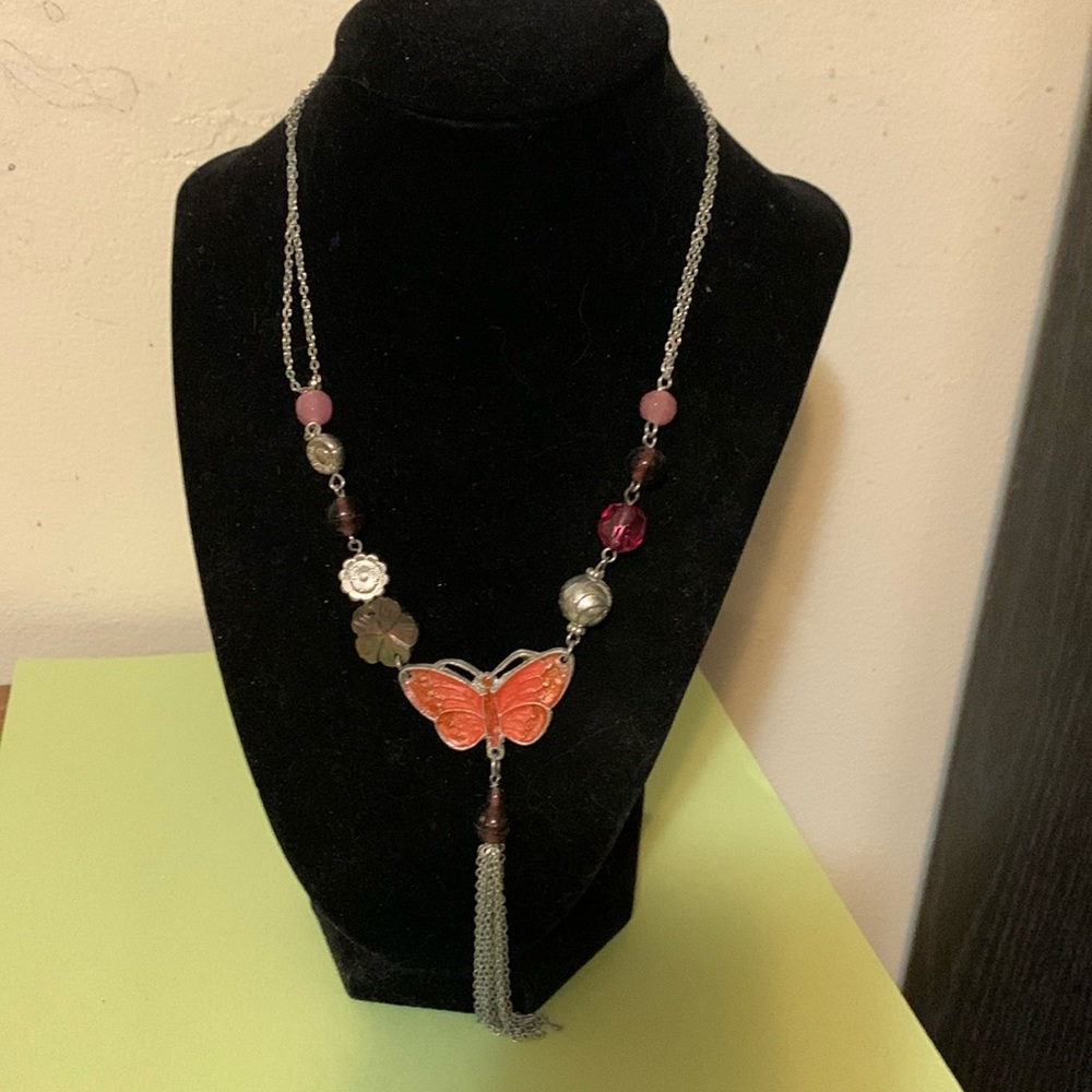 Butterfly necklace - Picture 1 of 5